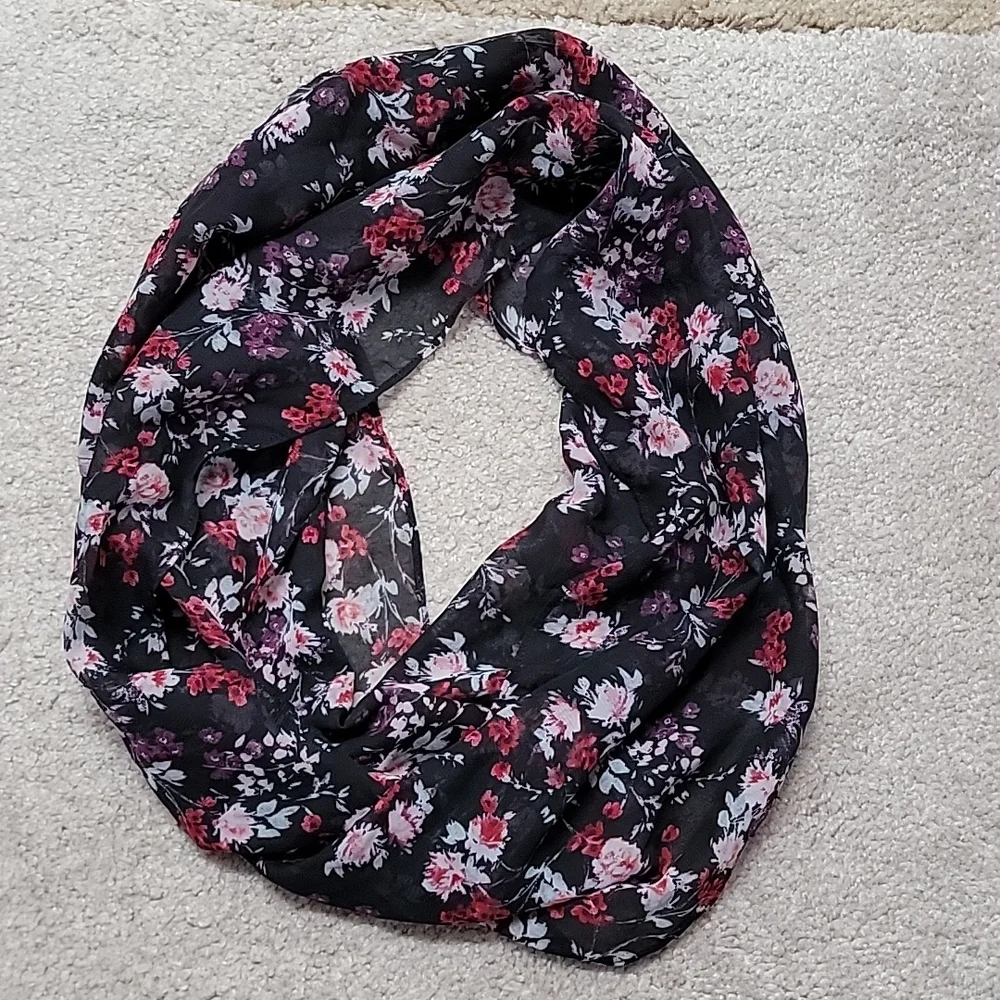 Floral Print Scarf (One Size)